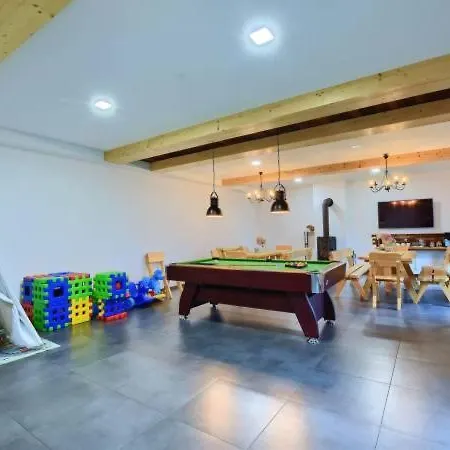 Gorska Pasja Feriehus *